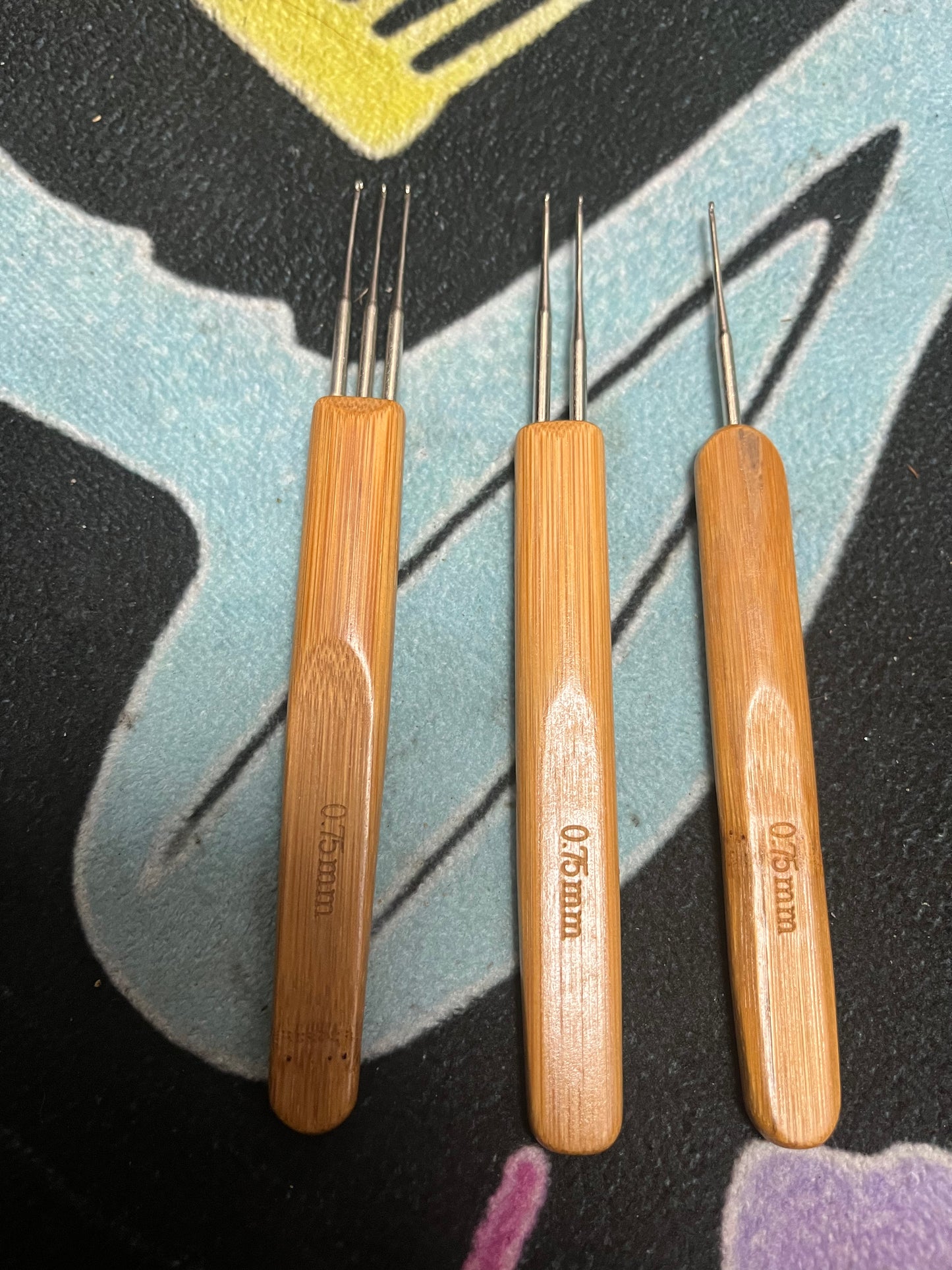 Crochet needles 0.75mm